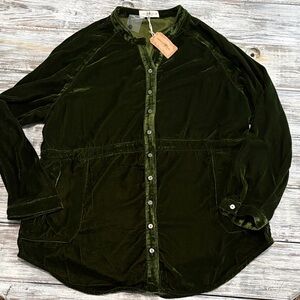 NWT, Natural Life green velvet tunic top, size M